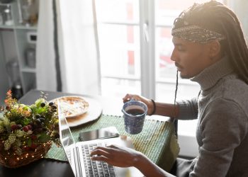 How to Make a Side Income from Building Links